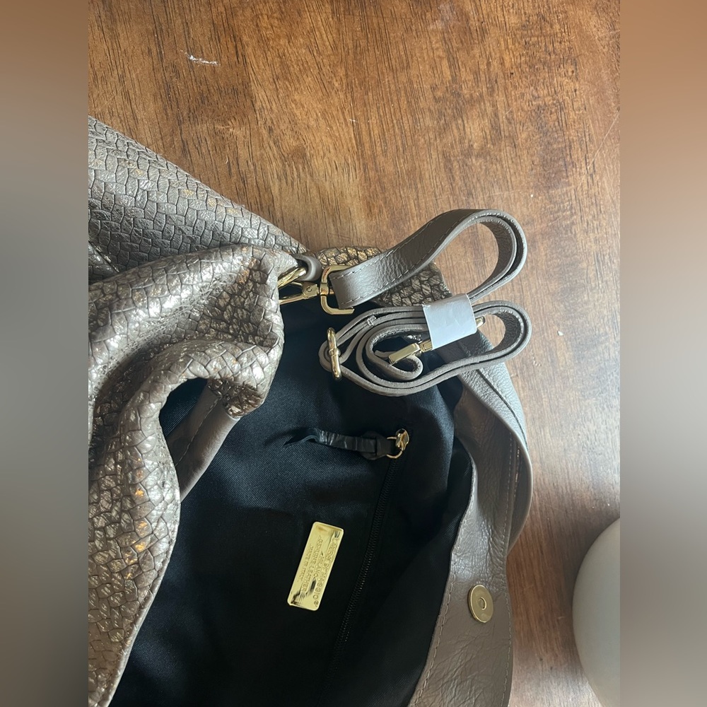 Laura Di Maggio Italian Extra Large Metallic Satchel Gold Leather Hobo Bag - Picture 6 of 7
